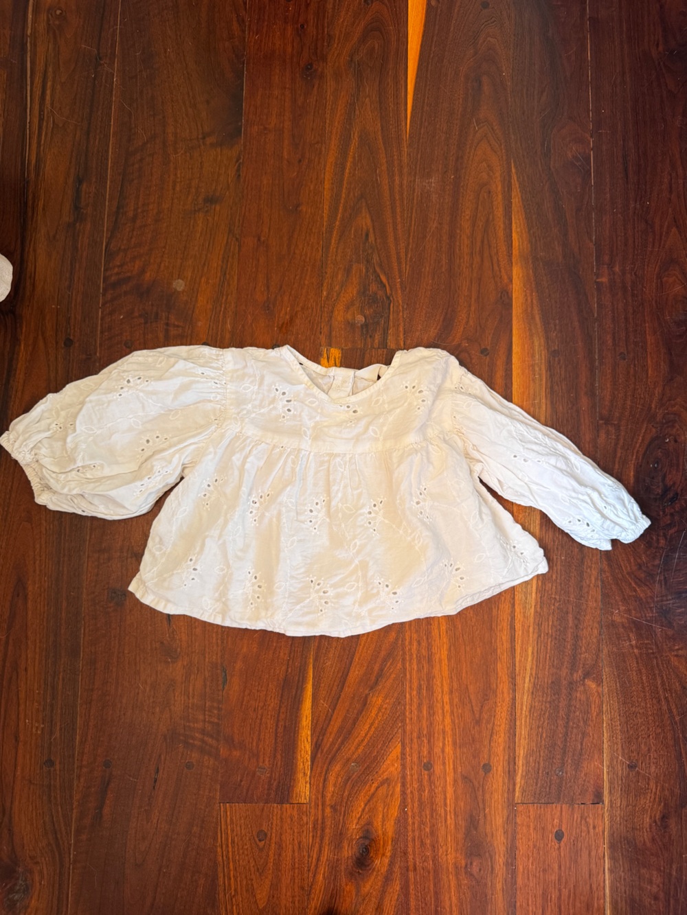 100% Cotton Toddler Girls White Eyelet Puff-Sleeve Top